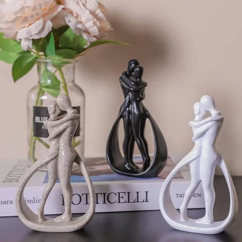 Modern Abstract Hugging Couple Statue Home Decoration